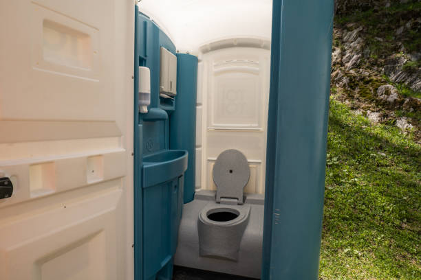 Best Porta potty delivery and setup  in Cameron, WI